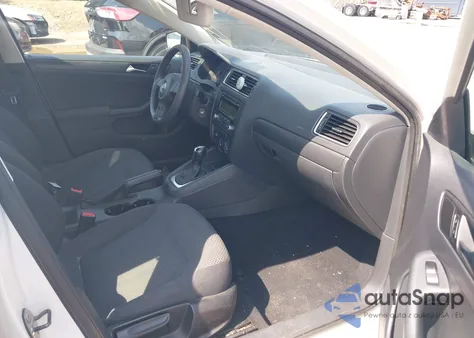 2011 Volkswagen Jetta 2.0L S z USA, uszkodzony, nr VIN 3VW2K7AJ8BM090191